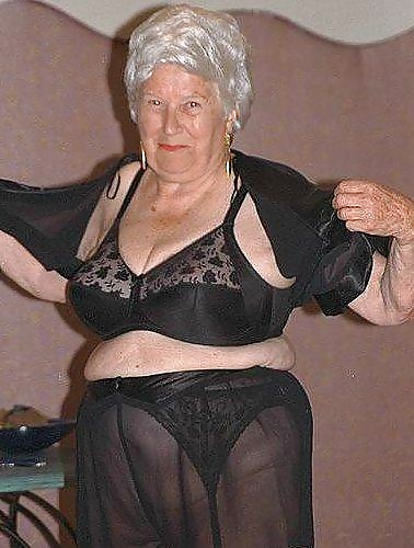 Sexi Old - Amateur Mature Porn: Sexy old granny